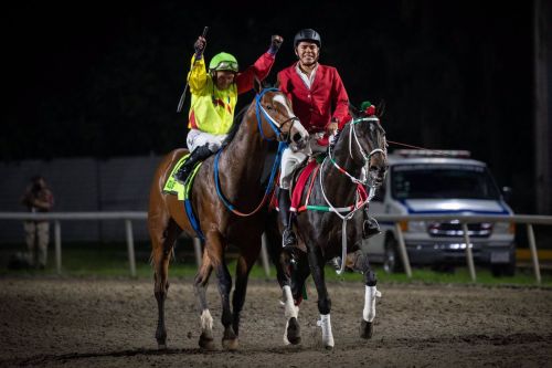 Destinado a la grandeza, Bucefalus Asquifar conquista el Handicap de Las Américas